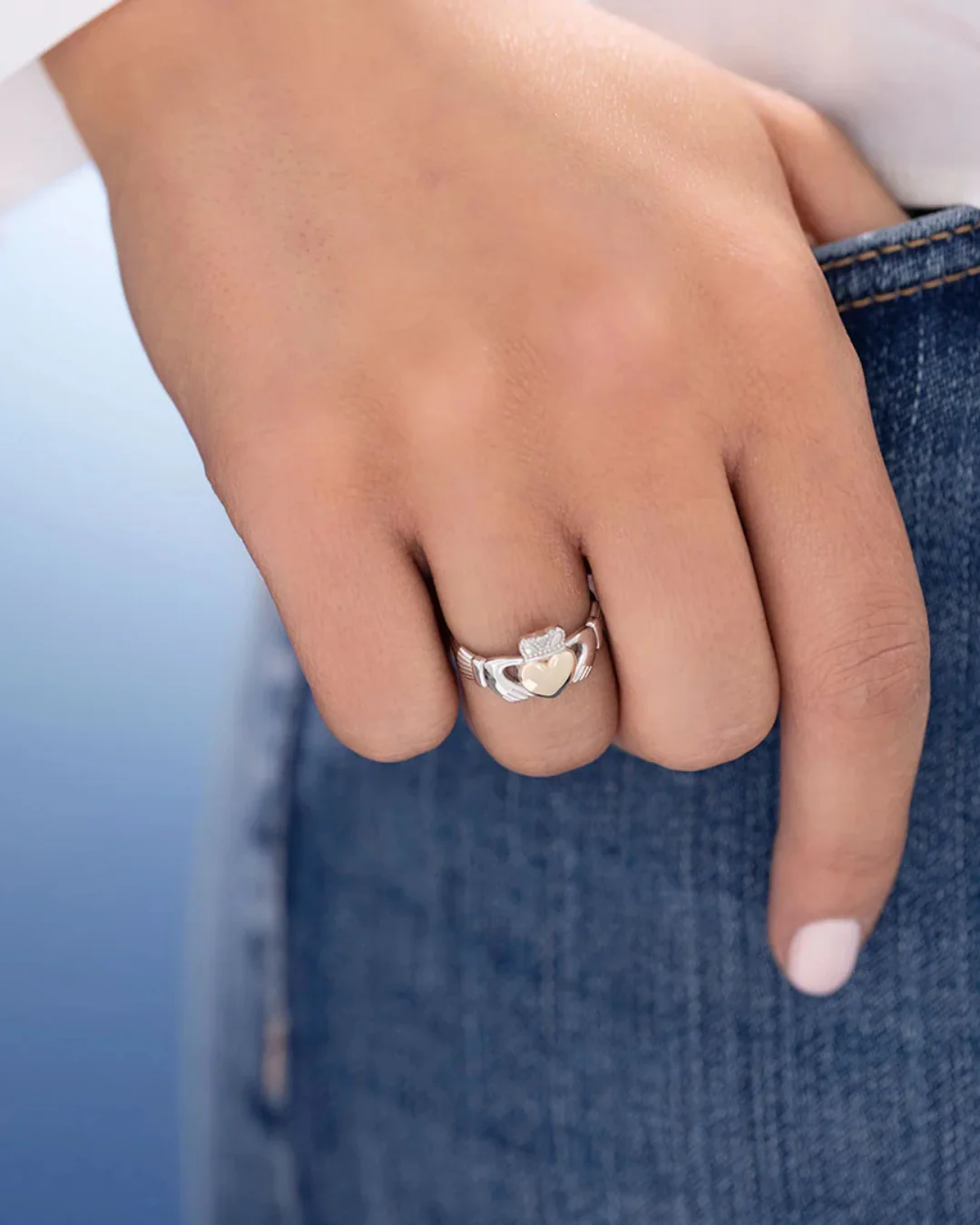 Sterling Silver Gold Heart Claddagh Ring | Solvar - Image 9