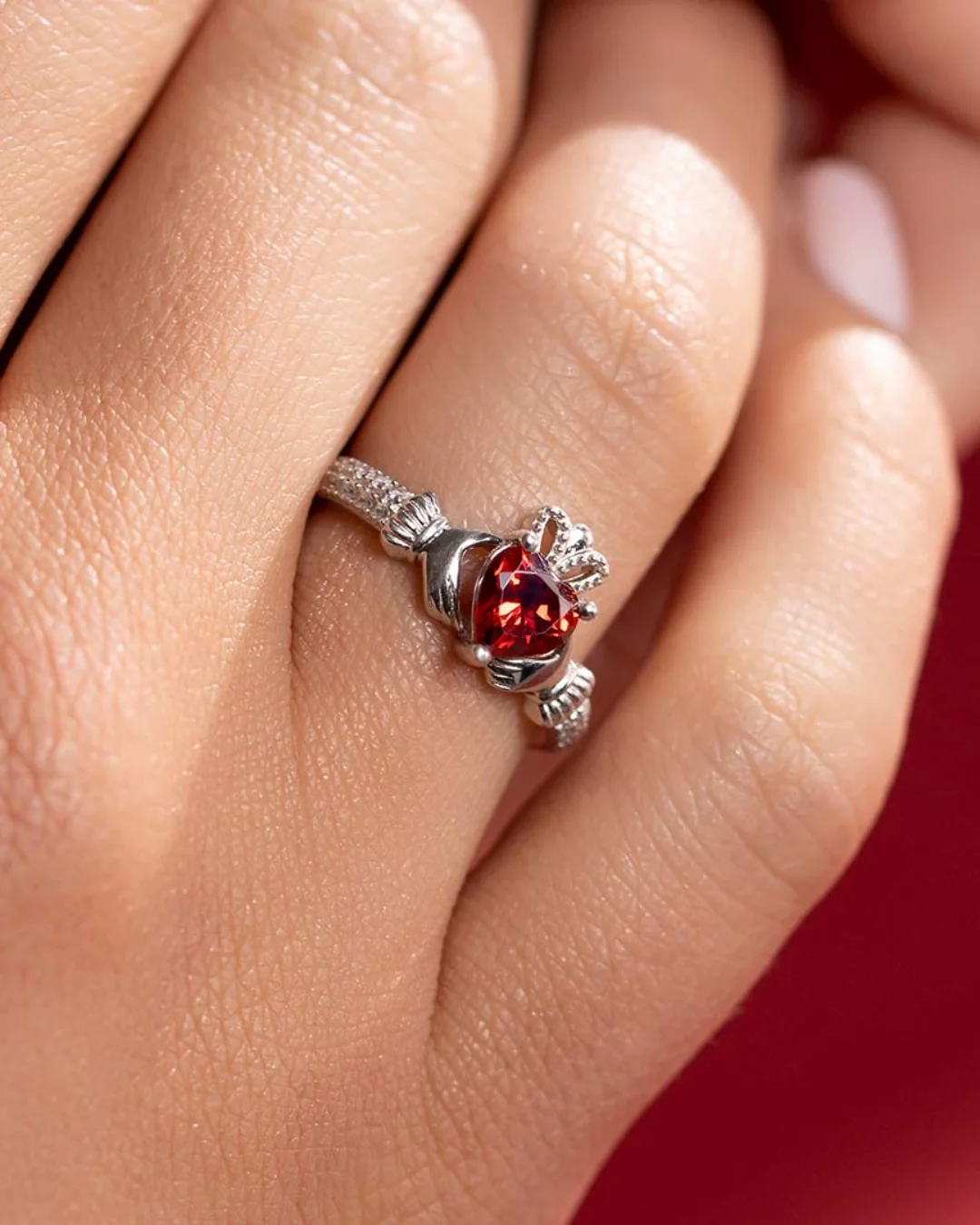 Sterling Silver Garnet Claddagh Ring | January Birthstone | Solvar - Image 2