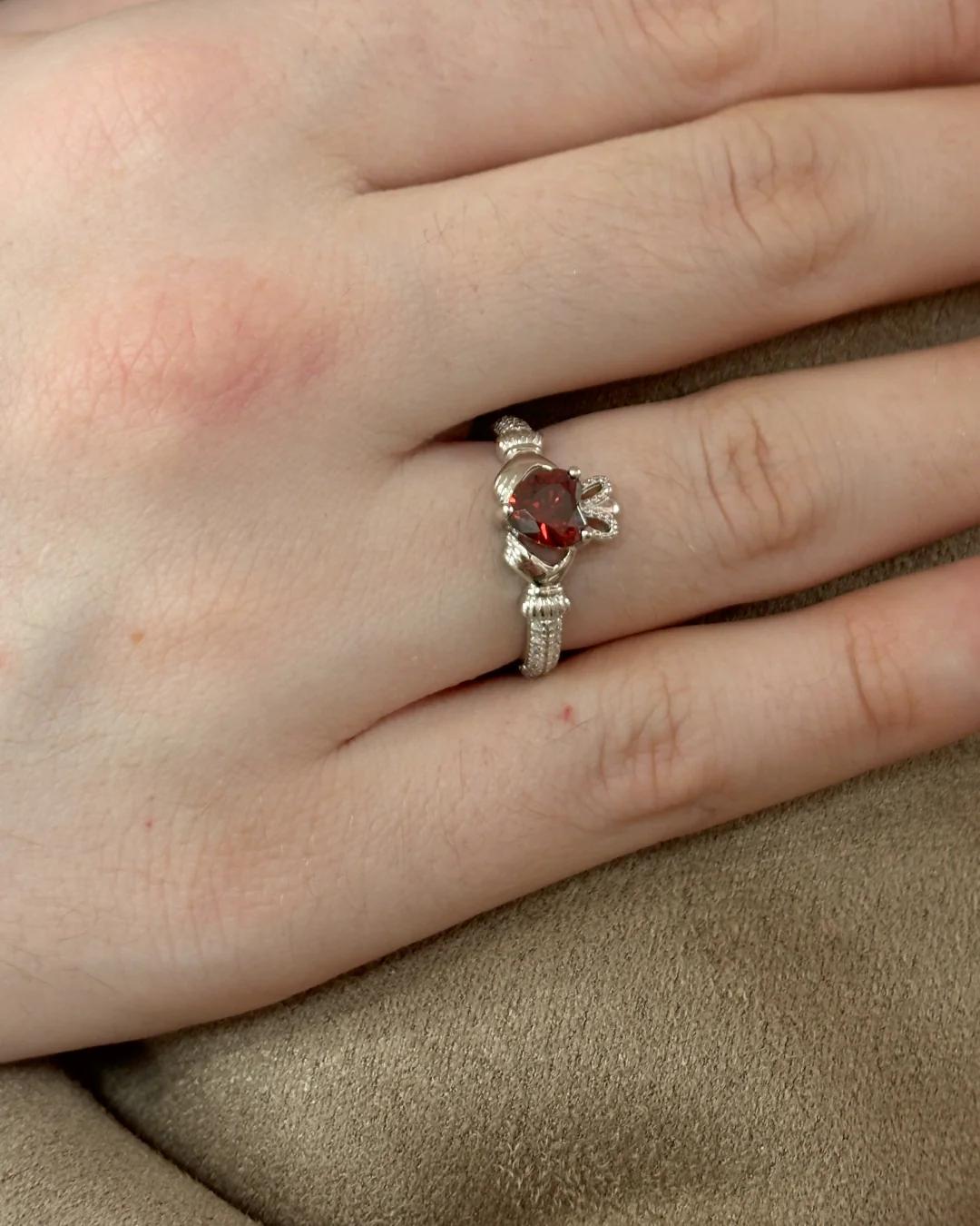 Sterling Silver Garnet Claddagh Ring | January Birthstone | Solvar - Image 6