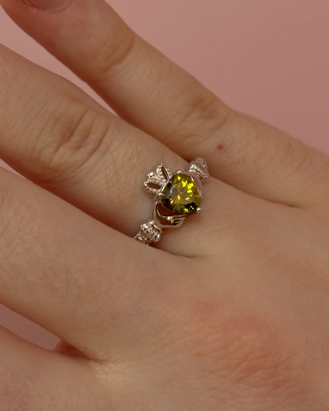 Sterling Silver Peridot Claddagh Ring | August Birthstone | Solvar - Image 4