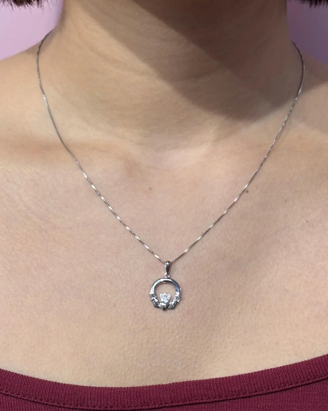 Sterling Silver Small Claddagh Necklace | Solvar - Image 2