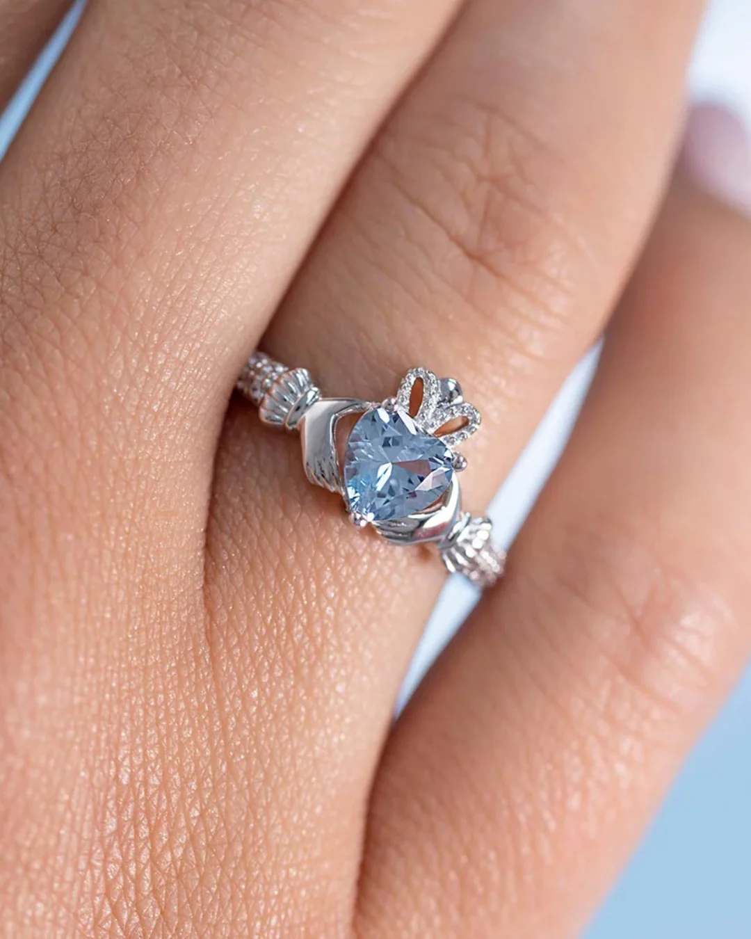Sterling Silver Blue Zircon Claddagh Ring | December Birthstone | Solvar - Image 2