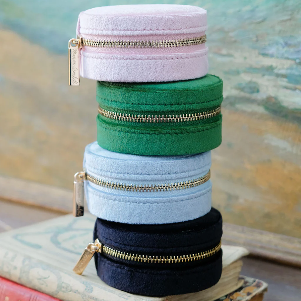 Round Travel Jewellery Case | Yvonne | Velvet | Maison Scarlett - Image 13